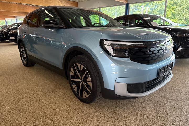 Blå Ford Explorer fra 2024