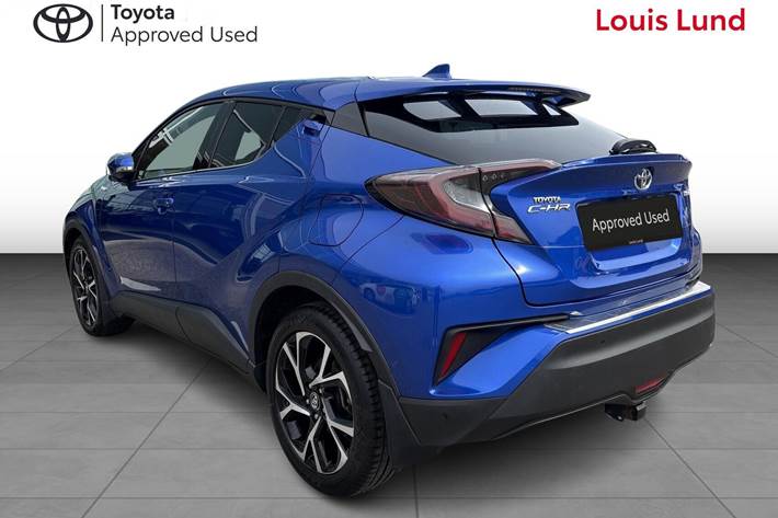 Blå Toyota C-HR fra 2019