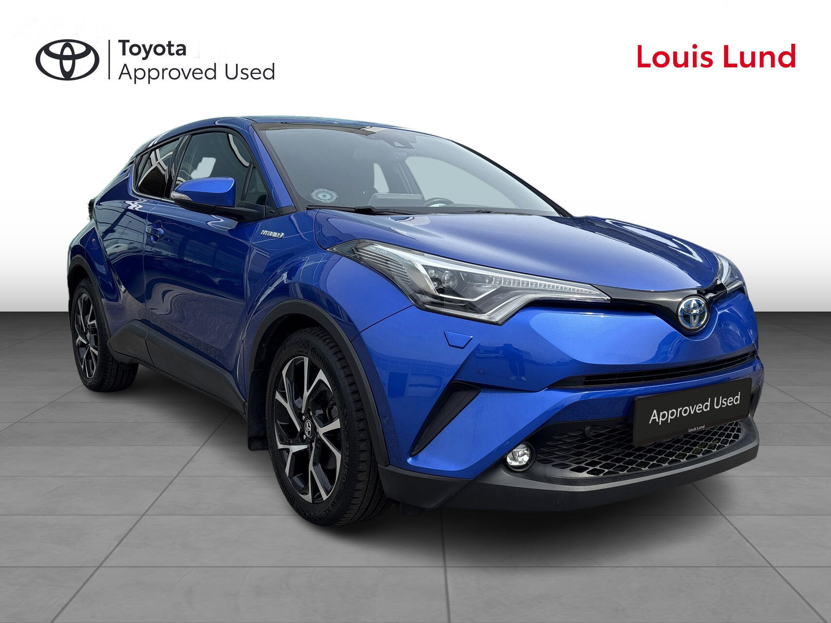 Blå Toyota C-HR fra 2019