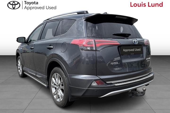 Grå Toyota RAV4 fra 2018