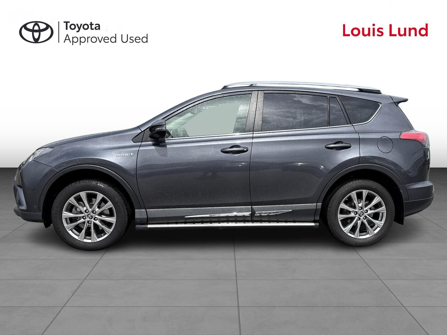 Grå Toyota RAV4 fra 2018