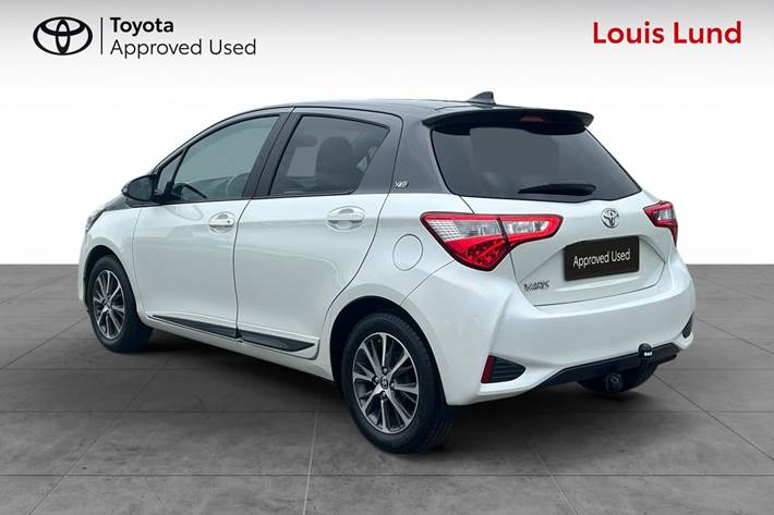 Hvid Toyota Yaris fra 2019