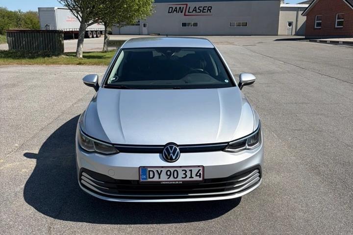 Sølv VW Golf VIII fra 2021