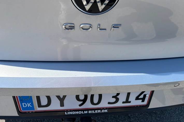 Sølv VW Golf VIII fra 2021