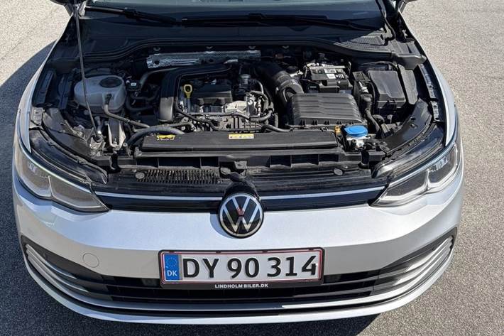 Sølv VW Golf VIII fra 2021