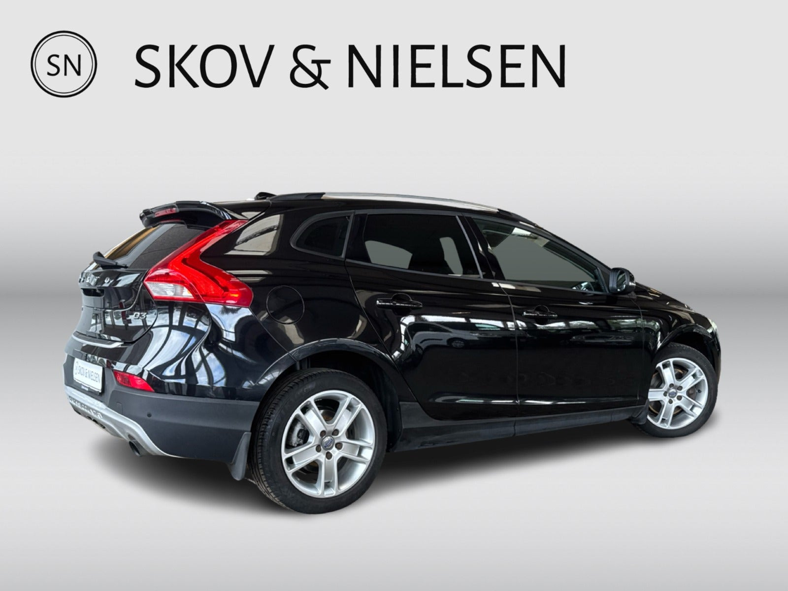 Sort Volvo V40 CC fra 2016