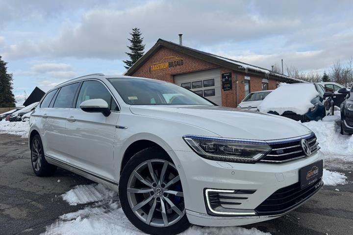 undefined VW Passat fra 2017 set udefra