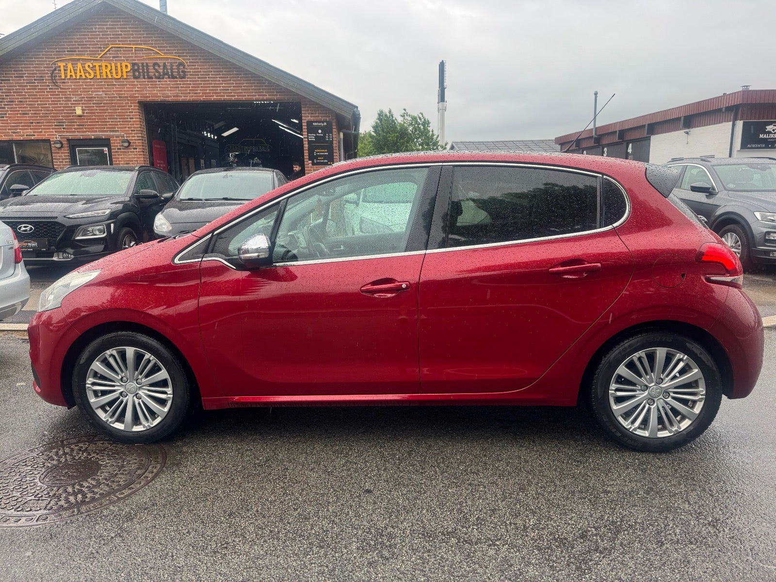 undefined Peugeot 208 fra 2017