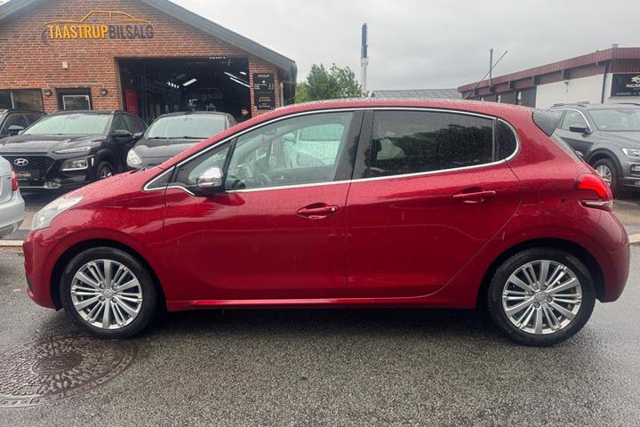 undefined Peugeot 208 fra 2017