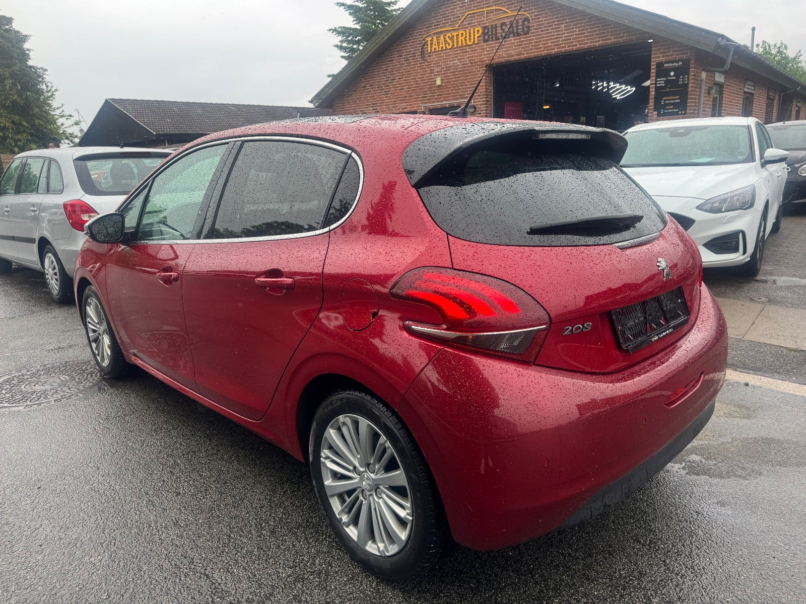 undefined Peugeot 208 fra 2017