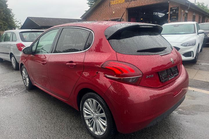 undefined Peugeot 208 fra 2017