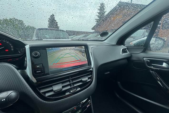 undefined Peugeot 208 fra 2017