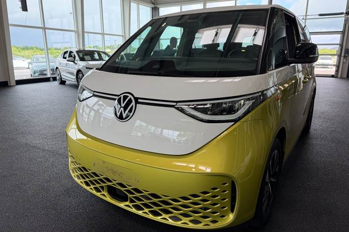 Gul VW ID.Buzz fra 2023