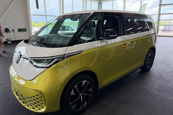 Gul VW ID.Buzz fra 2023