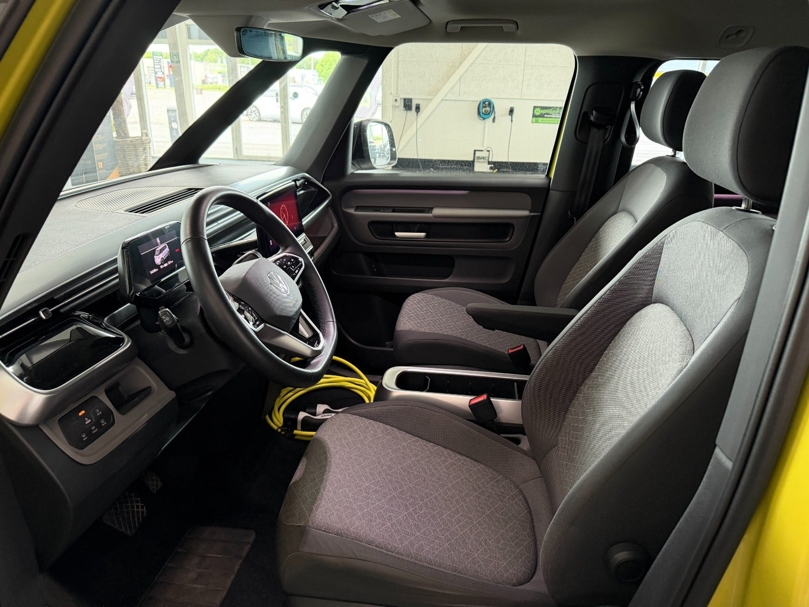 Gul VW ID.Buzz fra 2023