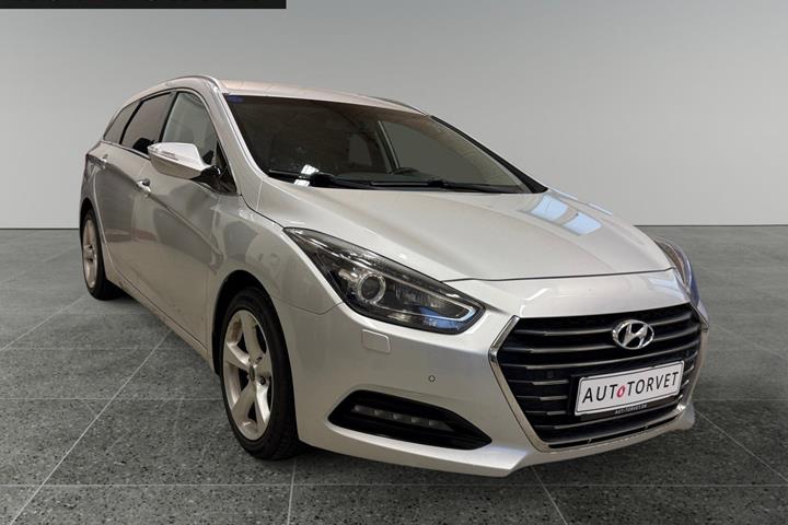 Sølv Hyundai i40 fra 2017