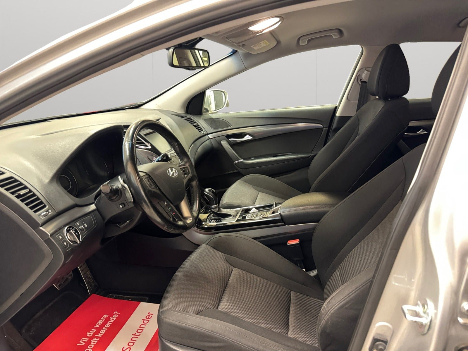 Sølv Hyundai i40 fra 2017