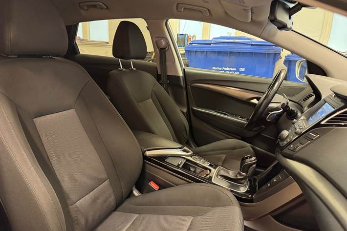 Sølv Hyundai i40 fra 2017
