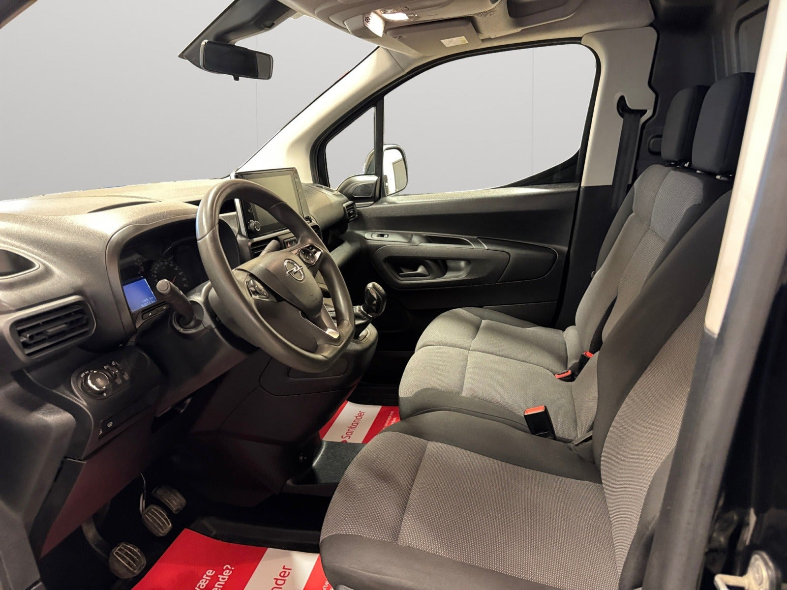 Sort Opel Combo fra 2019