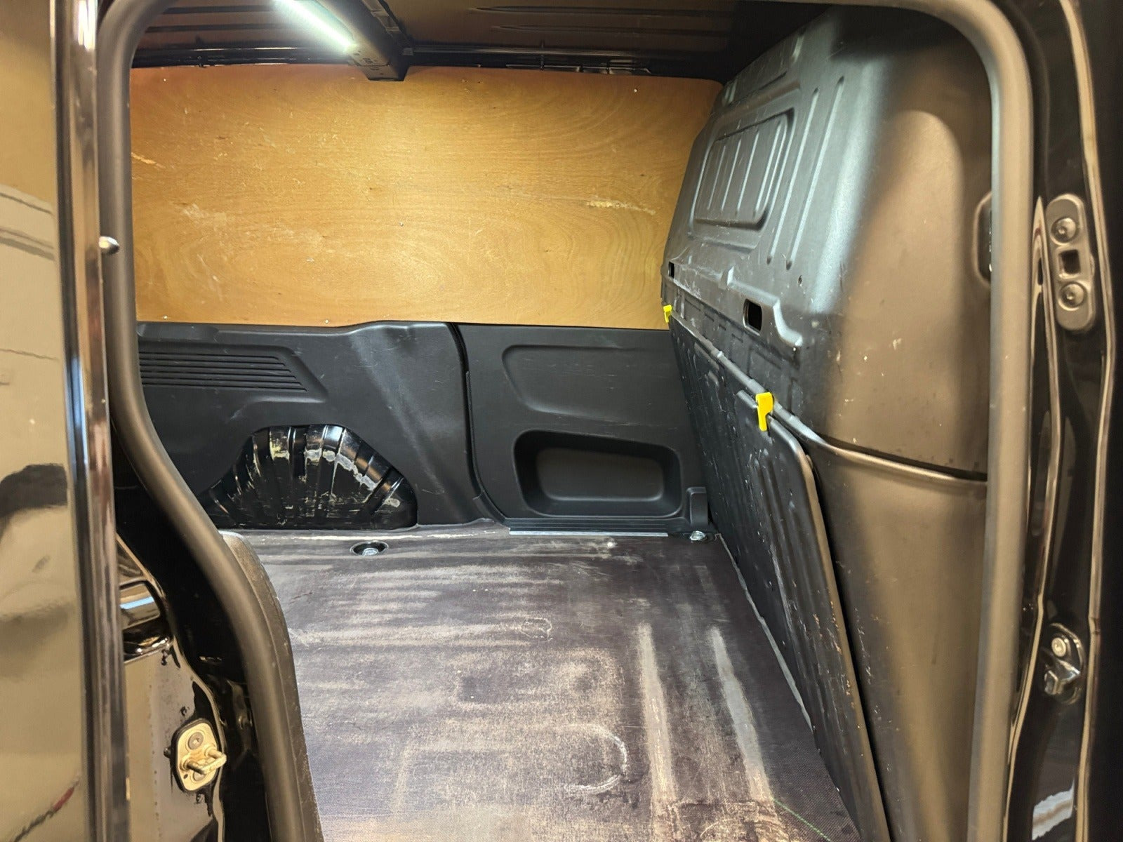 Sort Opel Combo fra 2019