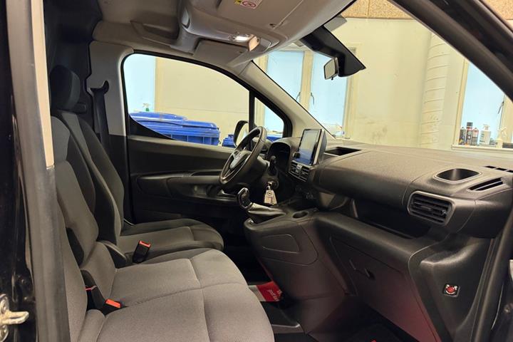 Sort Opel Combo fra 2019