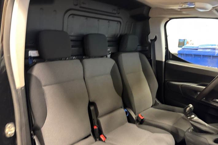 Sort Opel Combo fra 2019