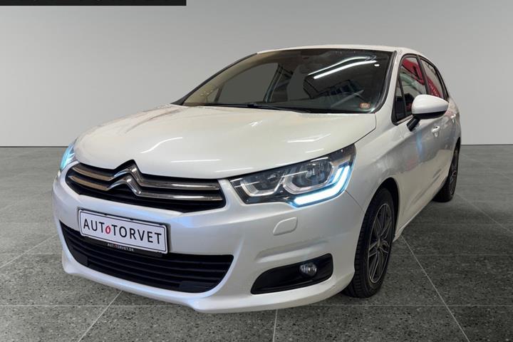 Hvid Citroën C4 fra 2018 set udefra