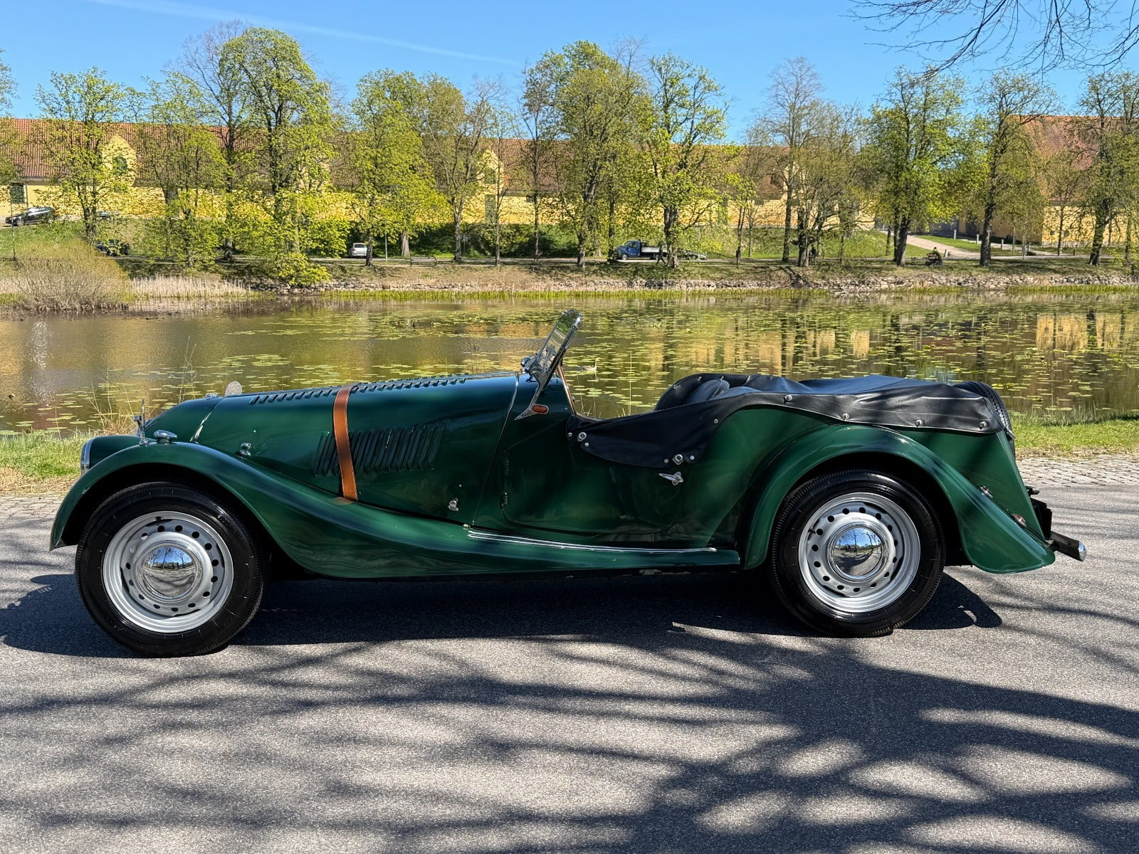 Grøn Morgan Plus 4 fra 1956