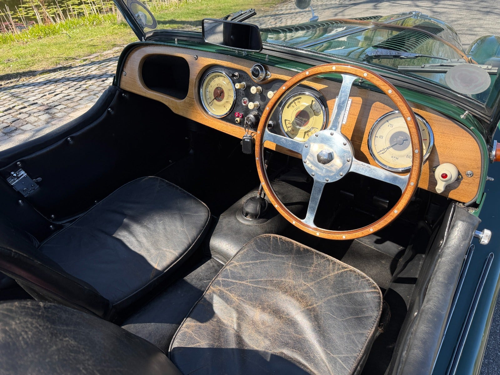 Grøn Morgan Plus 4 fra 1956