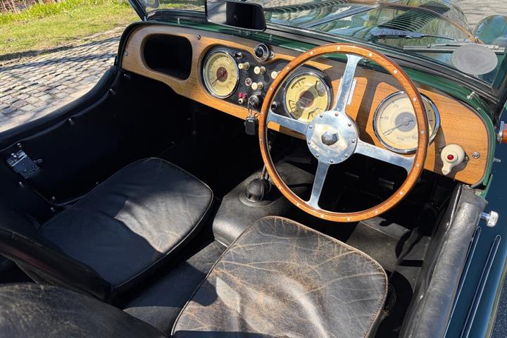 Grøn Morgan Plus 4 fra 1956