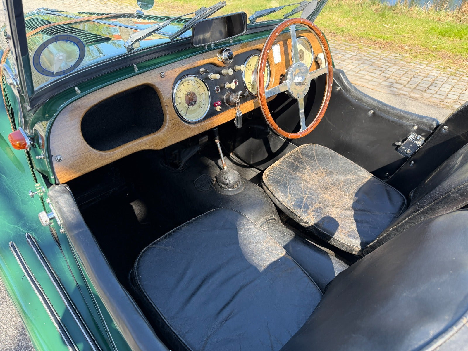 Grøn Morgan Plus 4 fra 1956