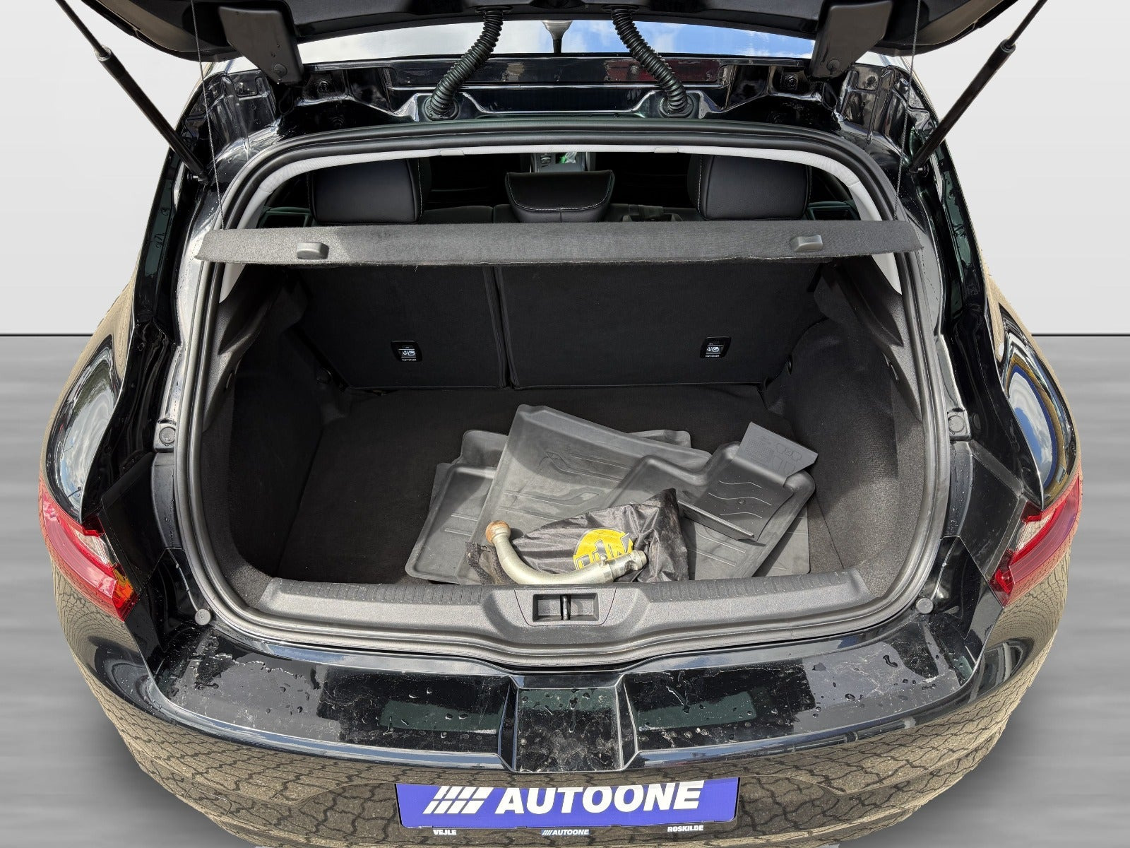 Sort Renault Megane IV fra 2017