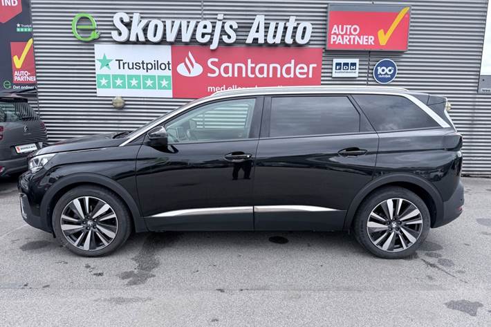 Sort Peugeot 5008 fra 2018