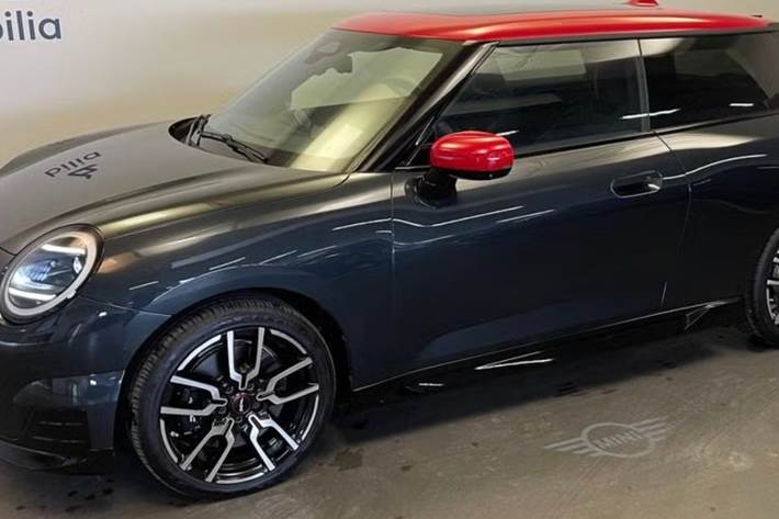 Grå Mini Cooper SE fra 2024