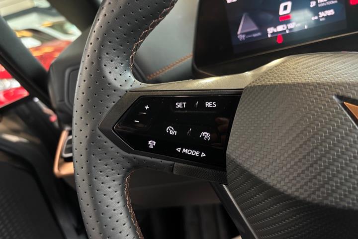 Grå Cupra Born fra 2024