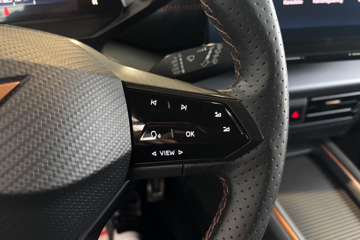 Grå Cupra Born fra 2024