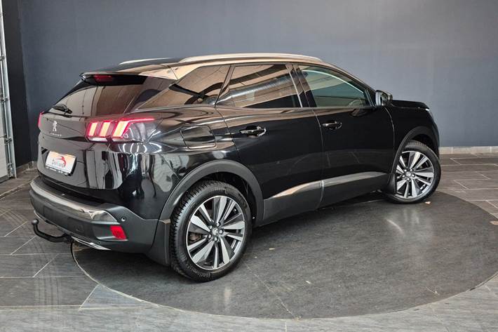 Sort Peugeot 3008 fra 2019