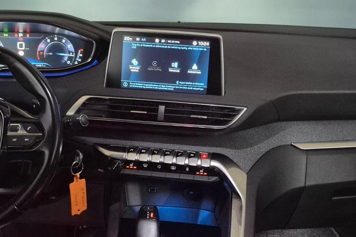 Sort Peugeot 3008 fra 2019