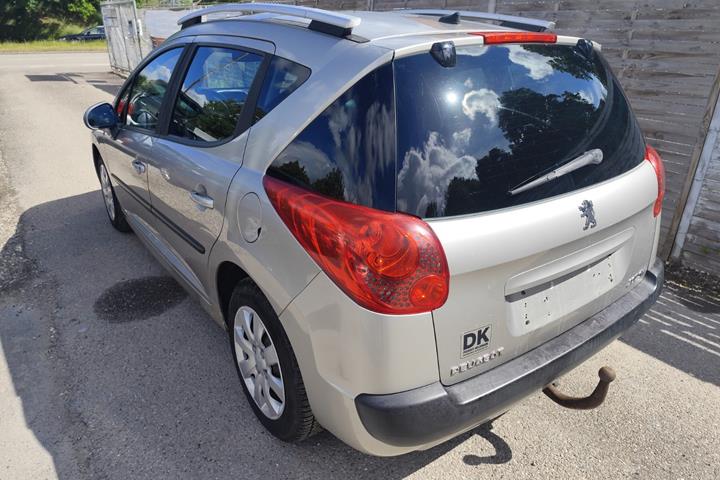 undefined Peugeot 207 fra 2009