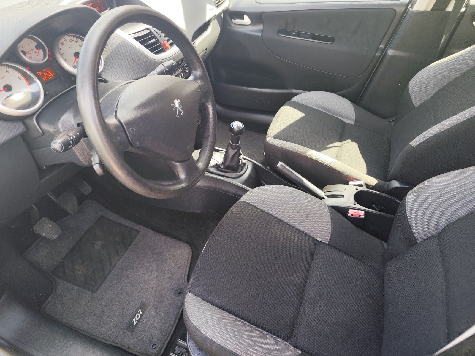 undefined Peugeot 207 fra 2009