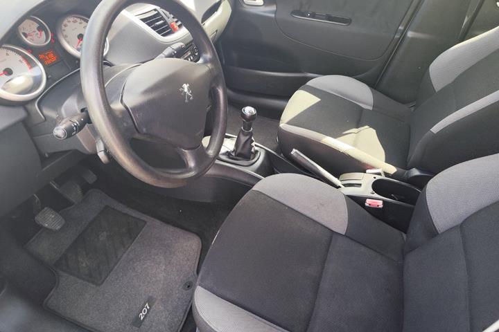 undefined Peugeot 207 fra 2009