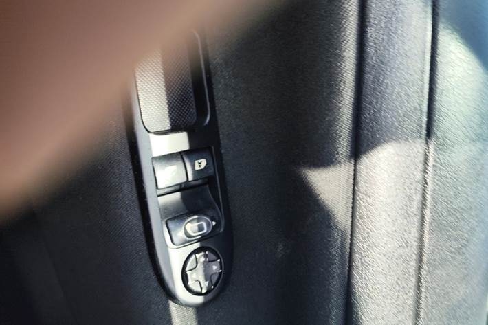 undefined Peugeot 207 fra 2009