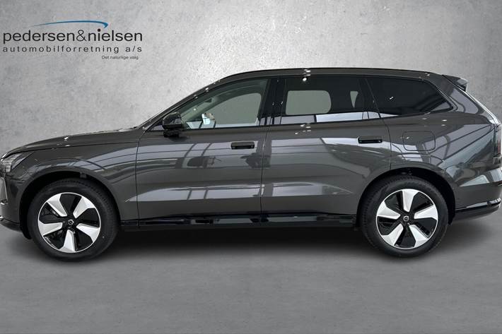 Grå Volvo EX90 fra 2026
