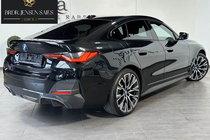 Sort BMW i4 fra 2023