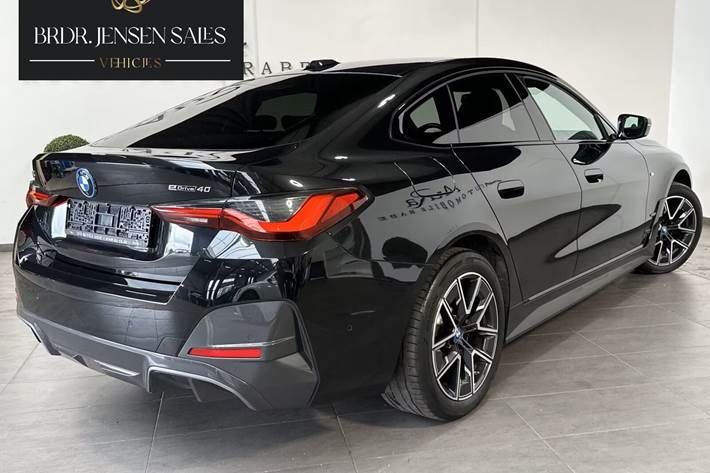 Sort BMW i4 fra 2023
