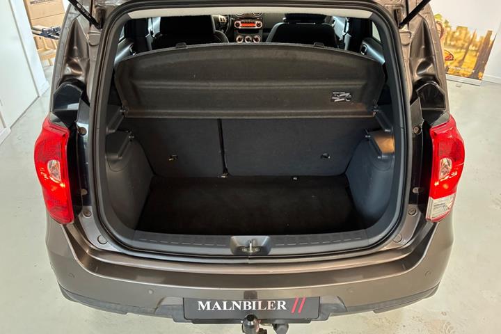 Brun Mitsubishi Colt fra 2012