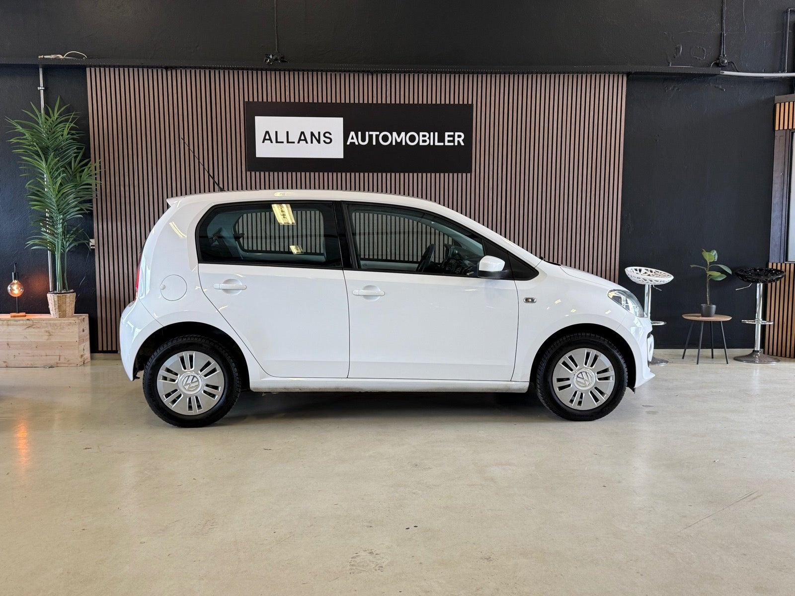 Hvid VW UP! fra 2013