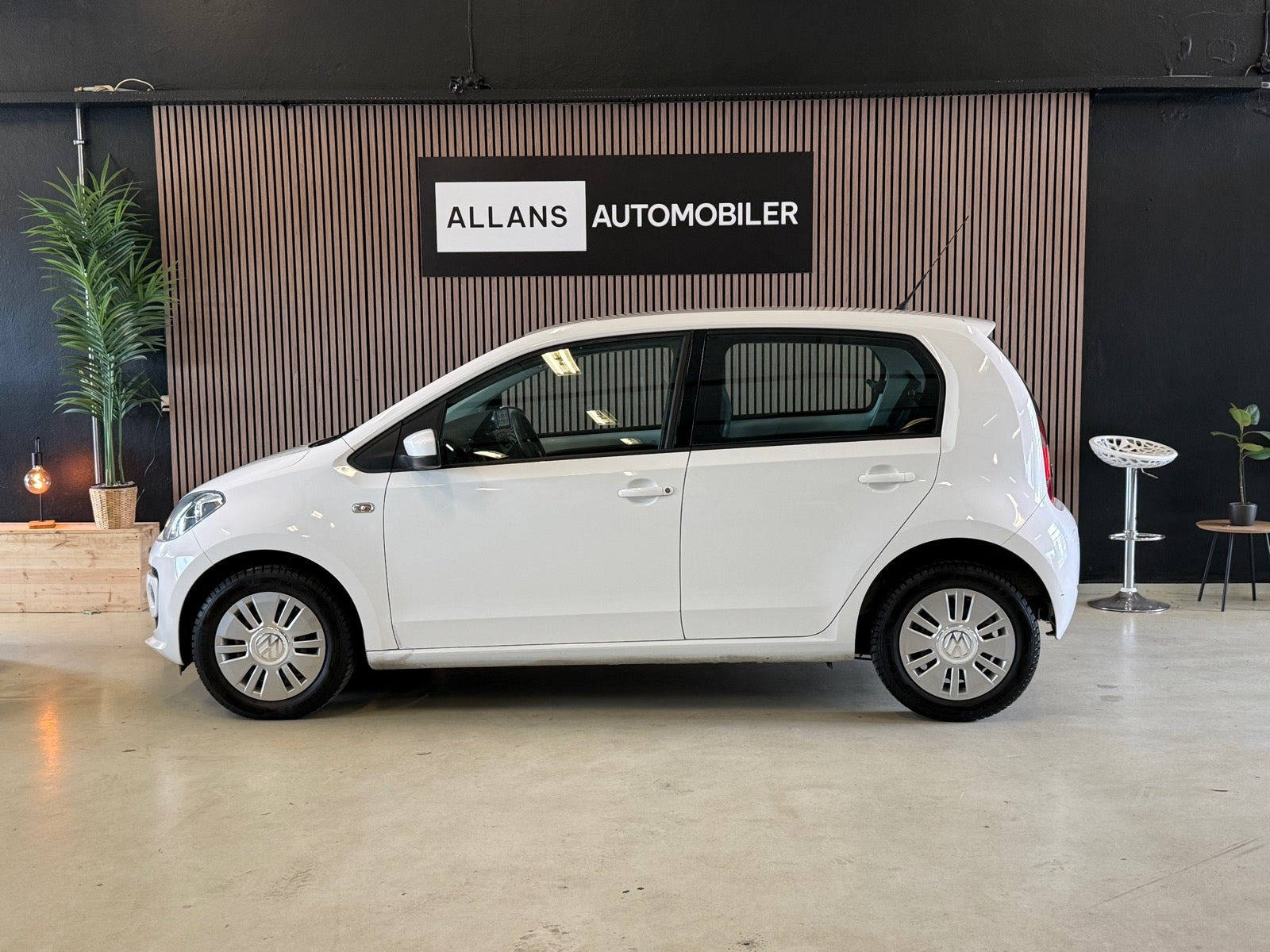Hvid VW UP! fra 2013