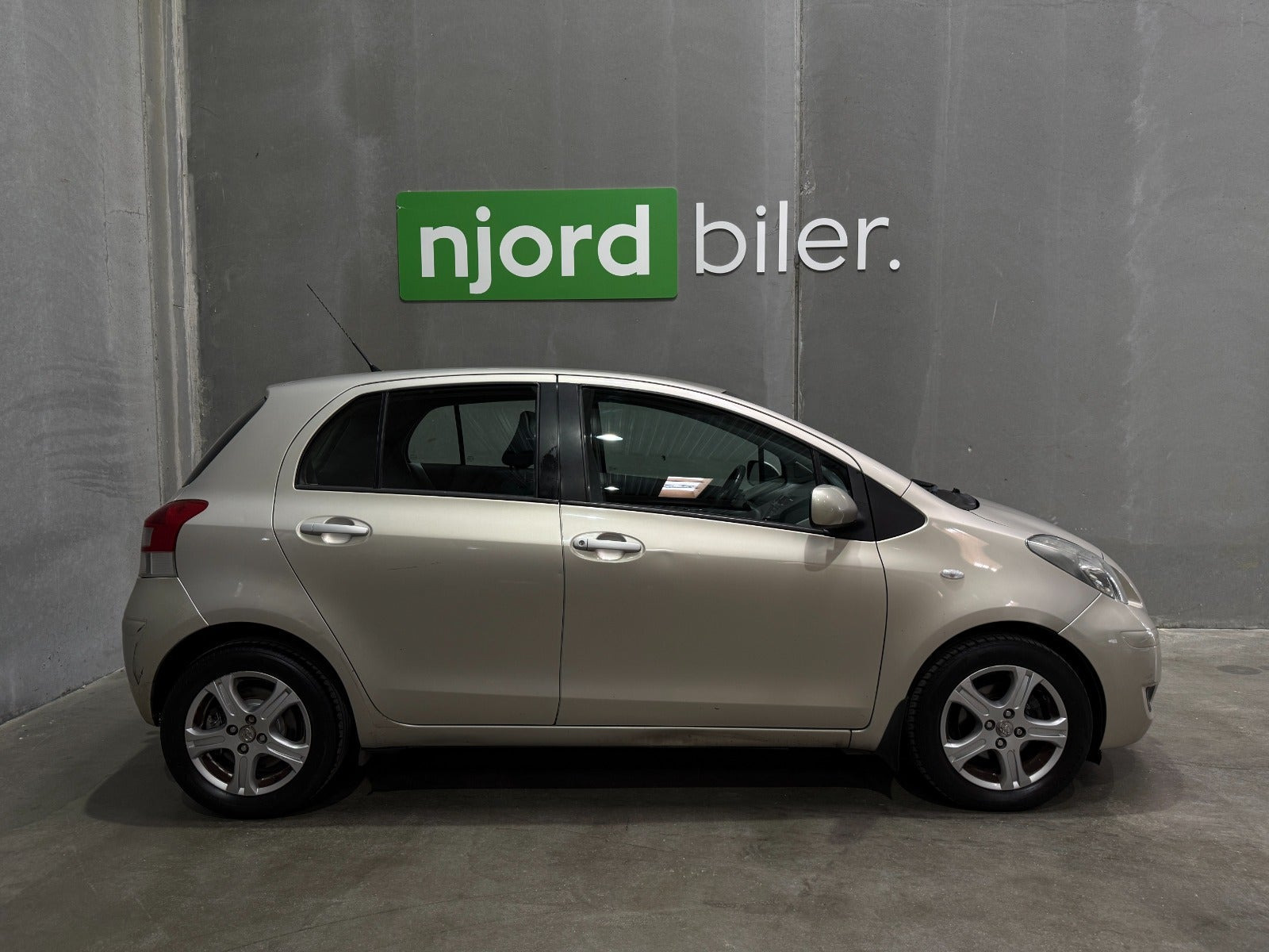 undefined Toyota Yaris fra 2010