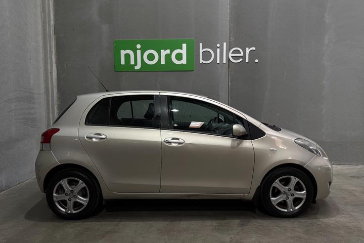 undefined Toyota Yaris fra 2010